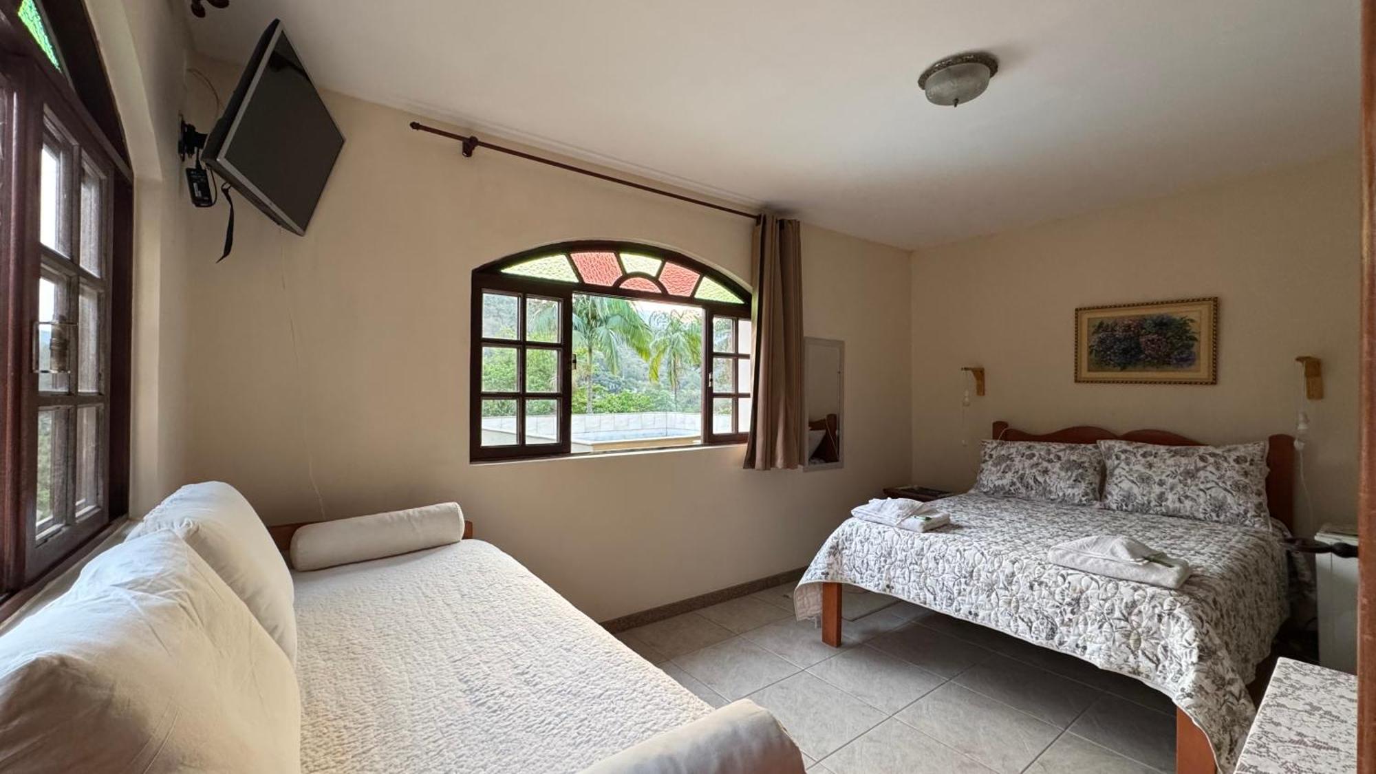 Casa Mara Bed & Breakfast Нова-Фрибурго Екстериор снимка